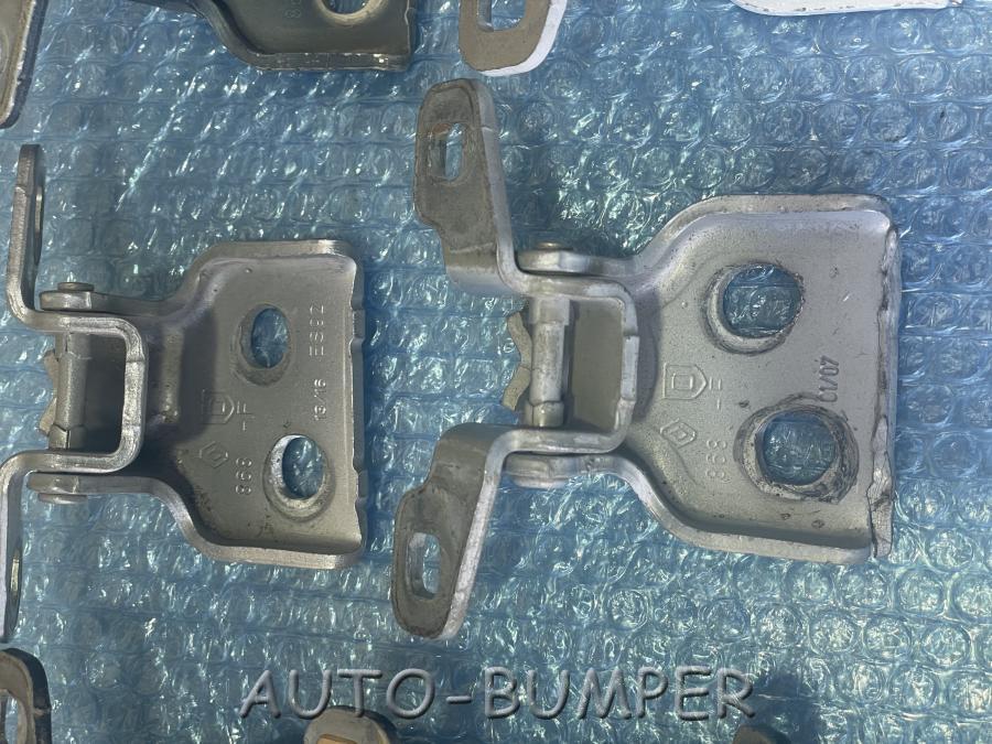 Renault Logan петля двери 6001546883 804207876R